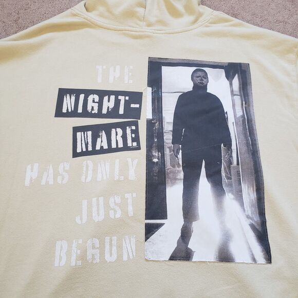 Halloween 2 Michael Myers Size 2XL Mens He's Back Cream Patchwork Hoodie Horror - Picture 5 of 8